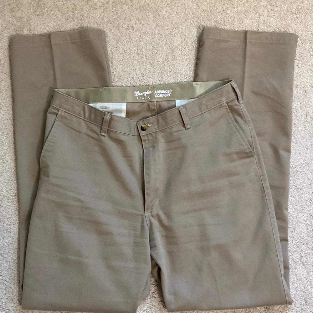 Men’s wrangler Riata dress slacks advanced comfort 36 x 36